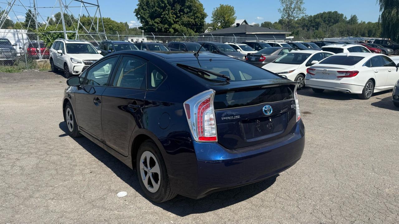 2014 Toyota Prius HB - Photo #3