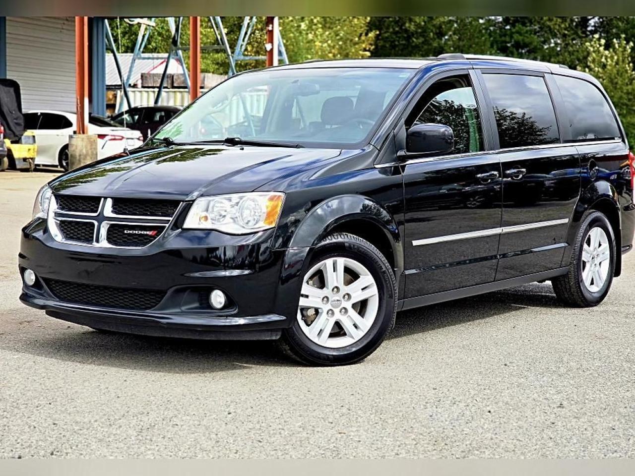 Used 2014 Dodge Grand Caravan CREW/ REAR CAM / LOADED /HEATED SEATS AND STEERING for sale in Scarborough, ON