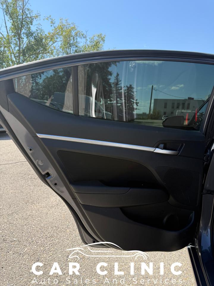 2020 Hyundai Elantra Preferred w/Sun & Safety Package - Photo #11