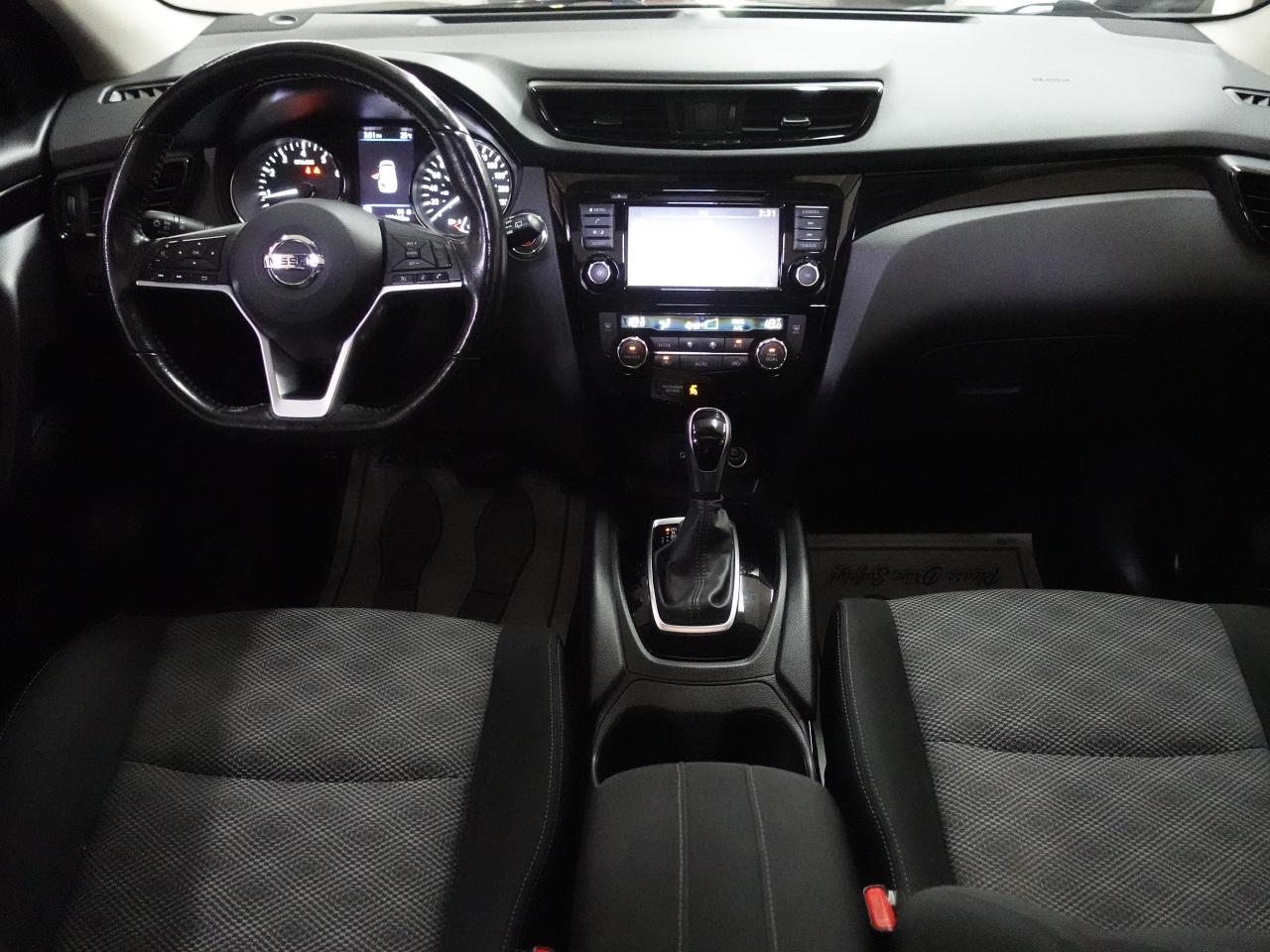 2019 Nissan Qashqai SV | AWD | Sunroof | Heated Steering | CarPlay