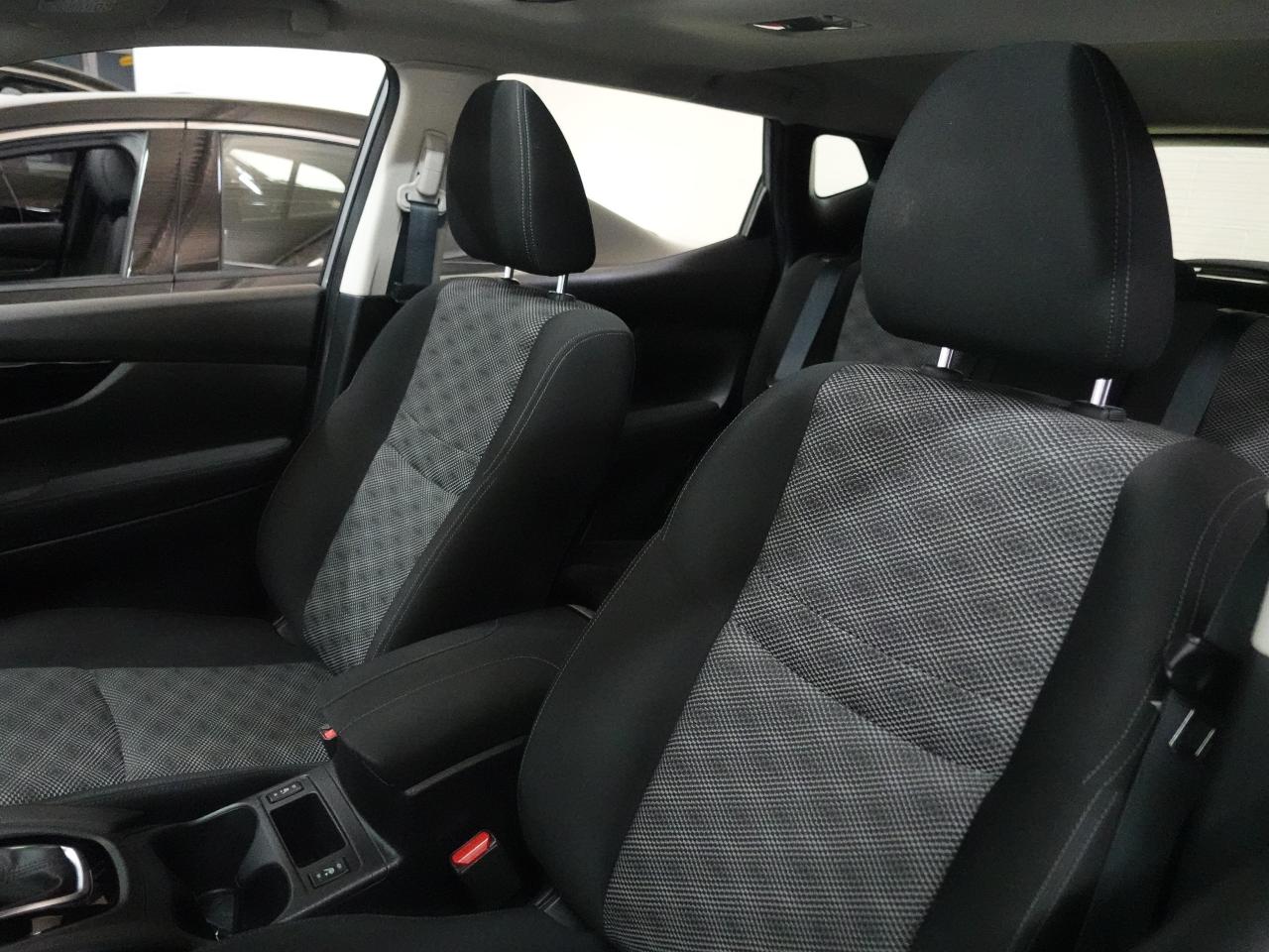 2019 Nissan Qashqai SV | AWD | Sunroof | Heated Steering | CarPlay