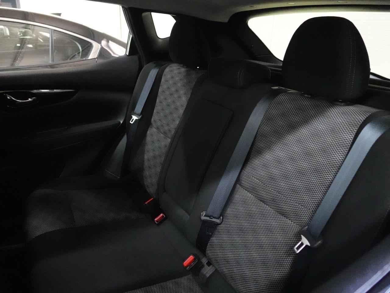 2019 Nissan Qashqai SV | AWD | Sunroof | Heated Steering | CarPlay