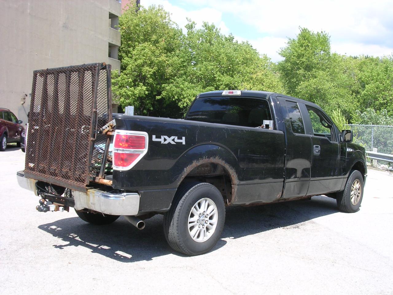 2012 Ford F-150 4WD SUPERCAB 163" XLT - Photo #4