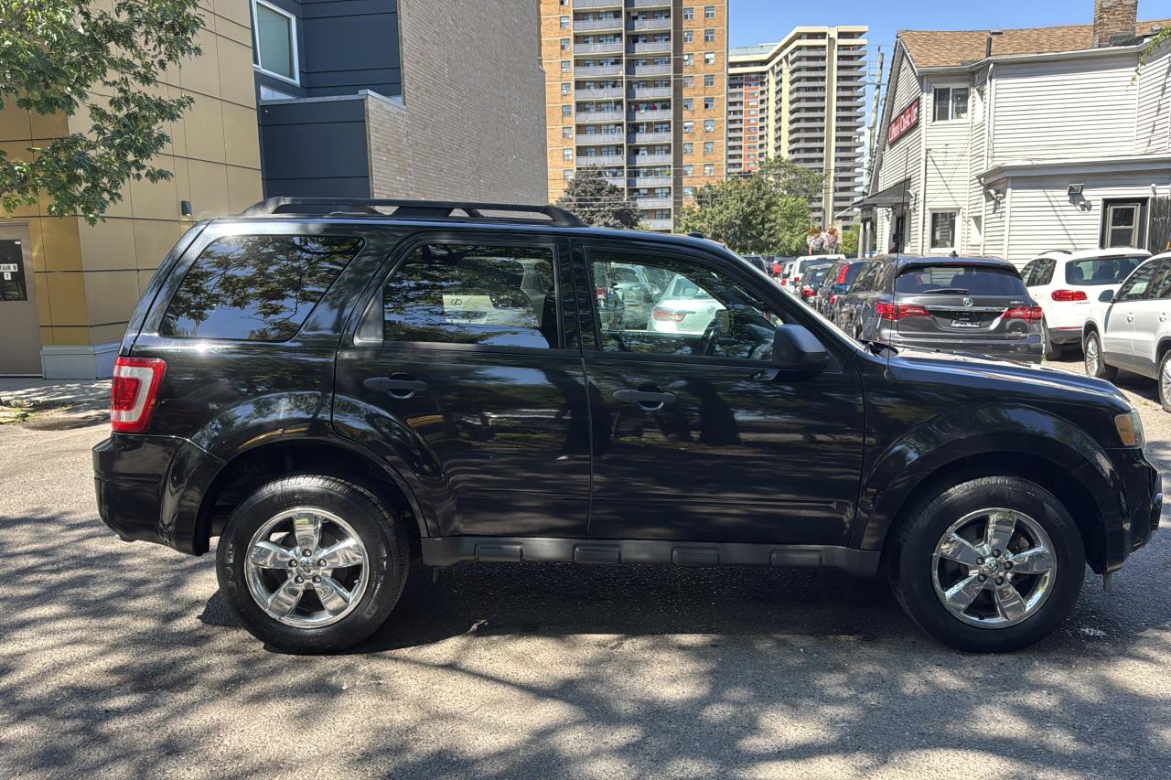 2011 Ford Escape XLT - Photo #4