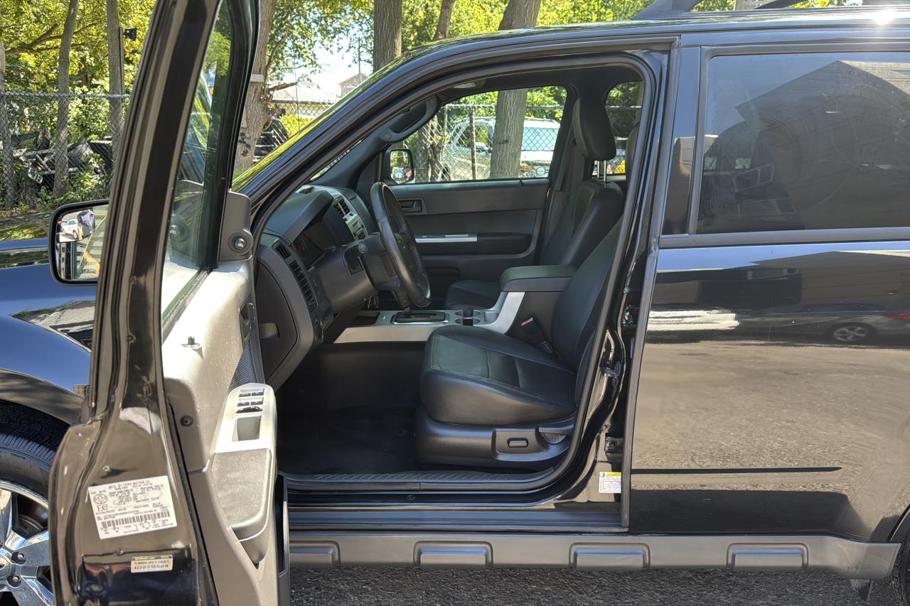 2011 Ford Escape XLT - Photo #5