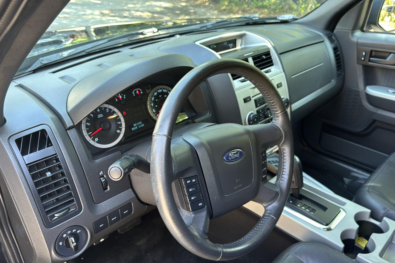 2011 Ford Escape XLT - Photo #6