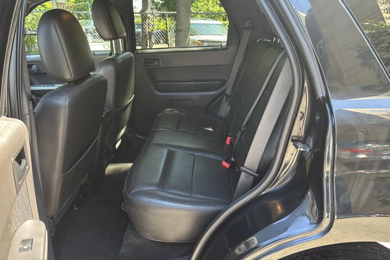 2011 Ford Escape XLT - Photo #10