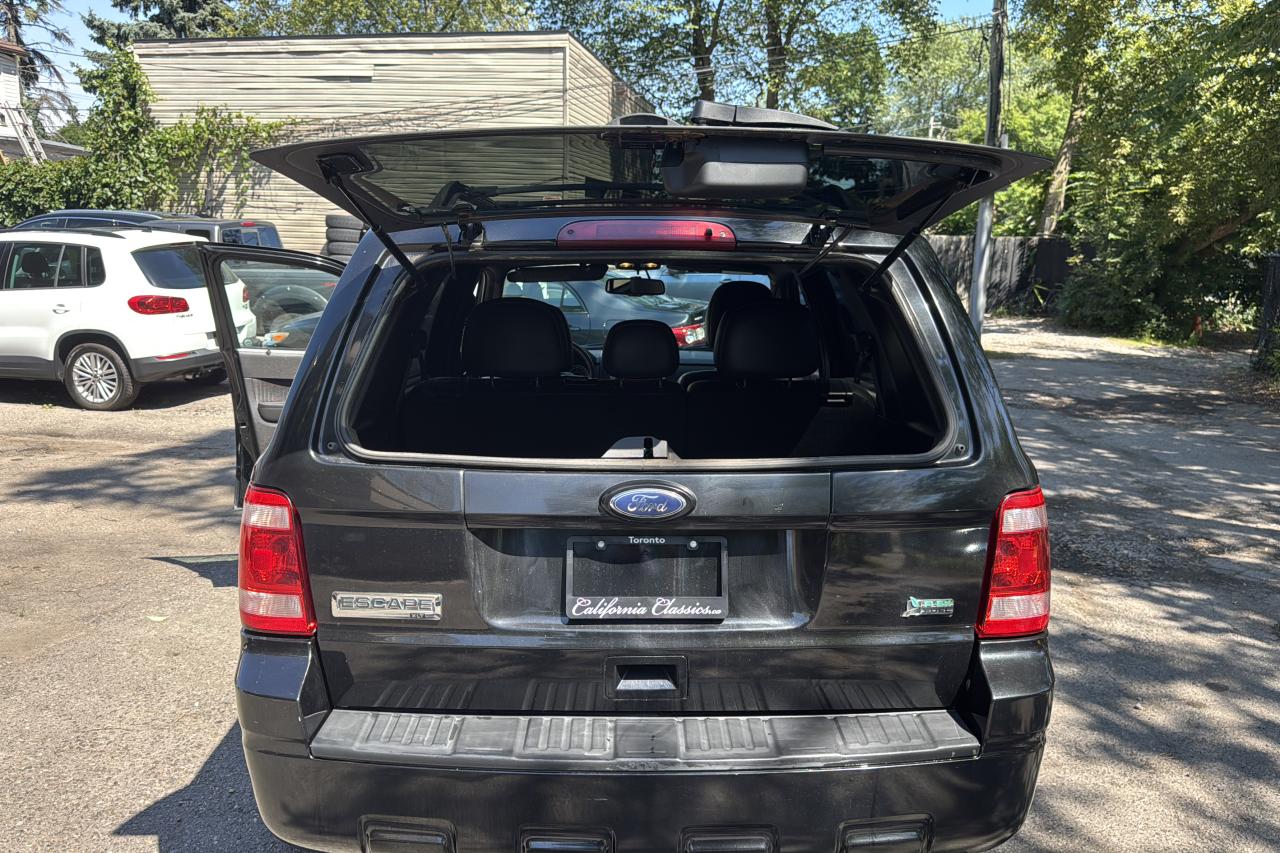 2011 Ford Escape XLT - Photo #11