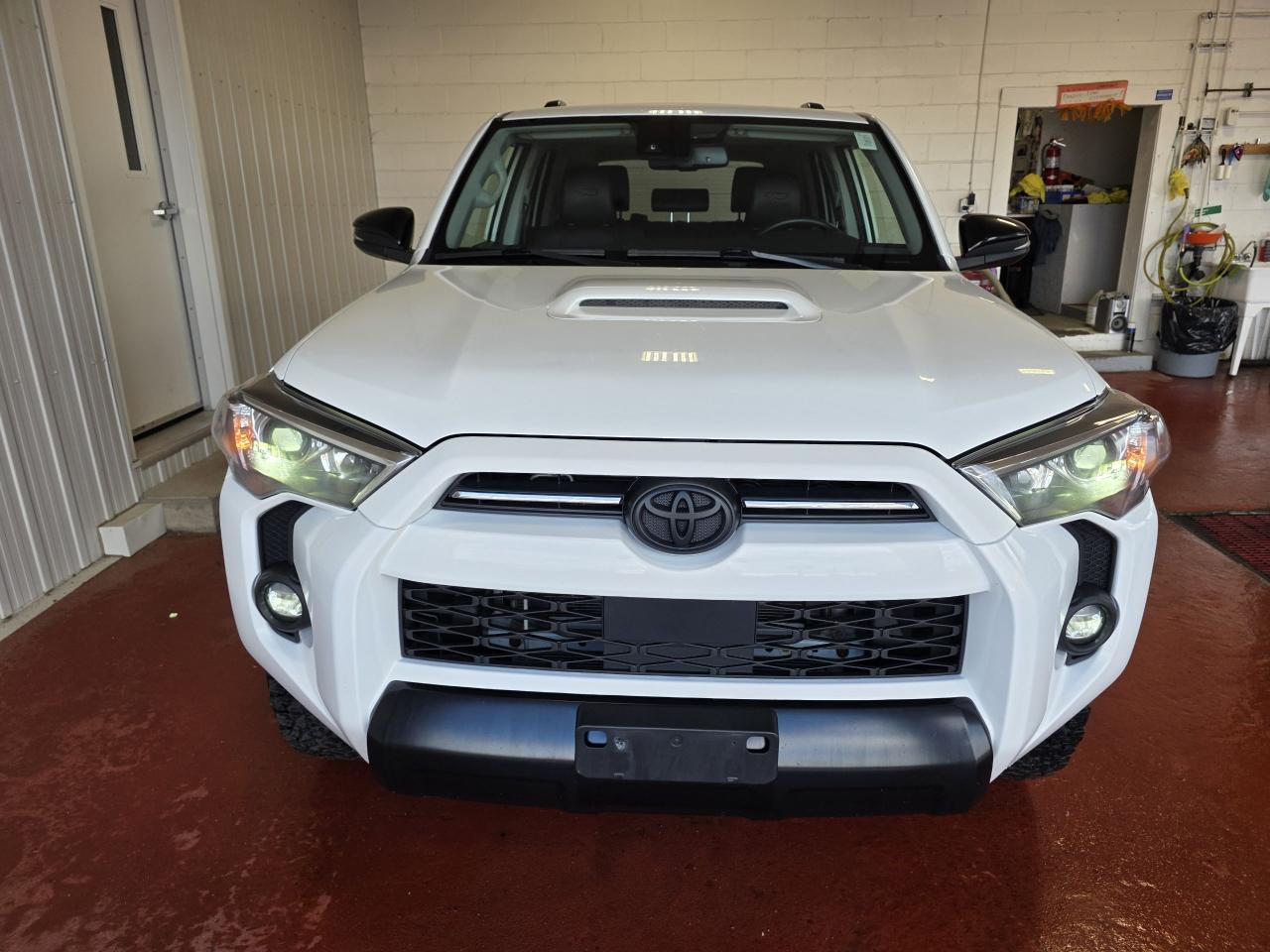 2021 Toyota 4Runner Off Road Photo0