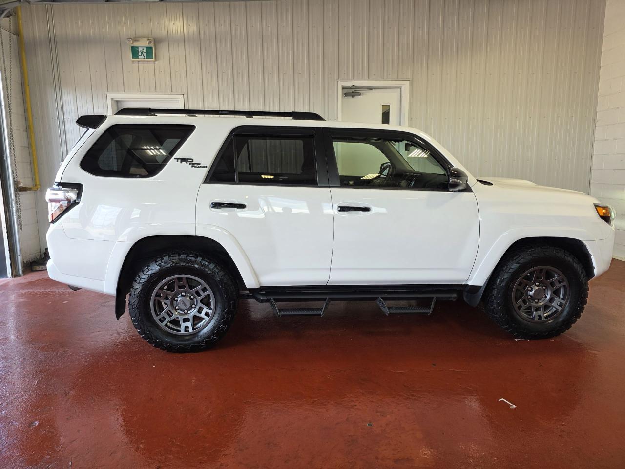 2021 Toyota 4Runner Off Road Photo0