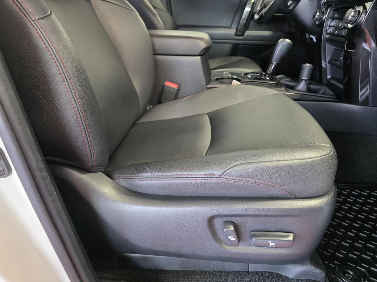 2021 Toyota 4Runner Off Road Photo0