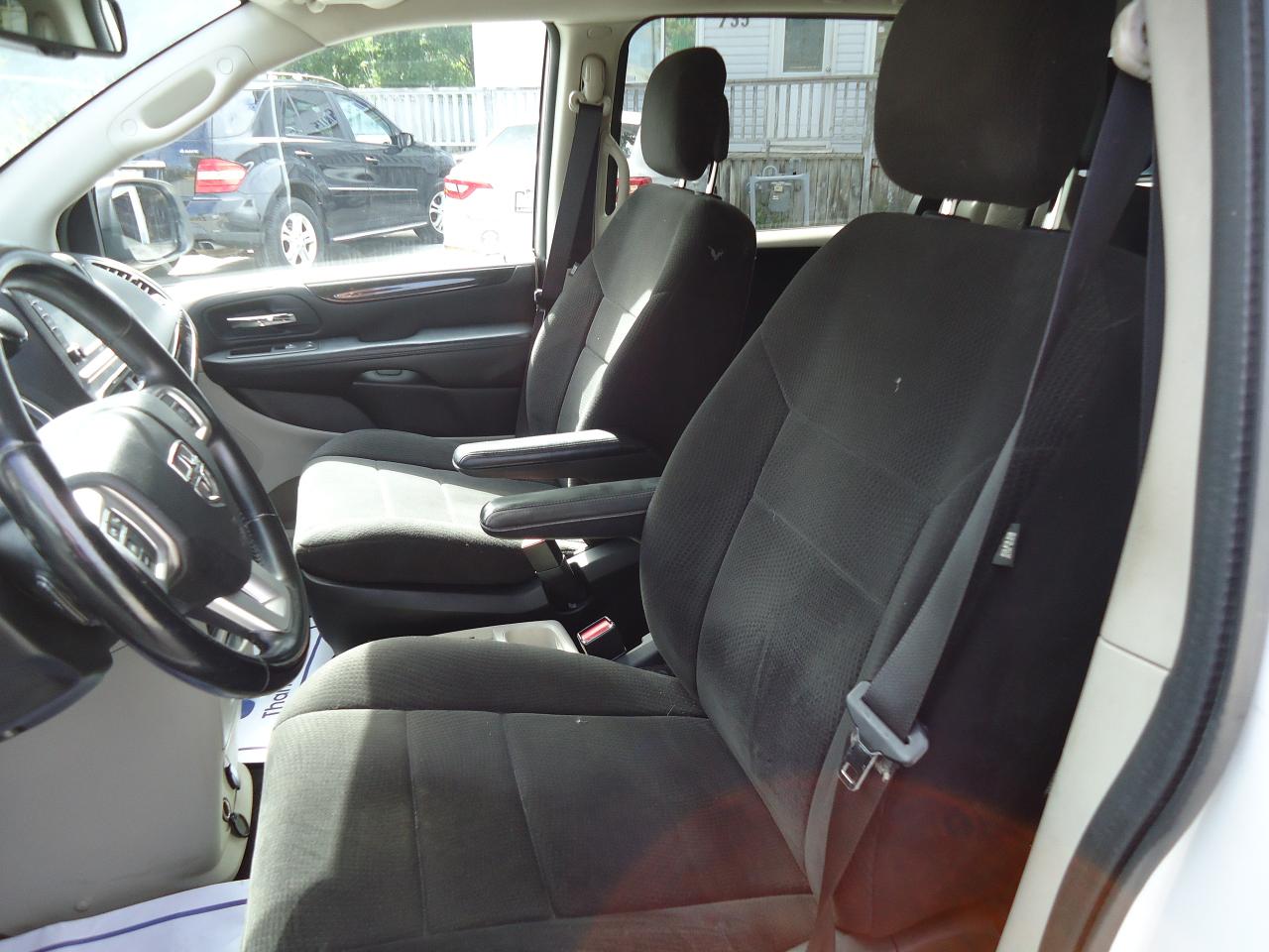 2013 Dodge Grand Caravan 4dr Wgn SXT - Photo #9