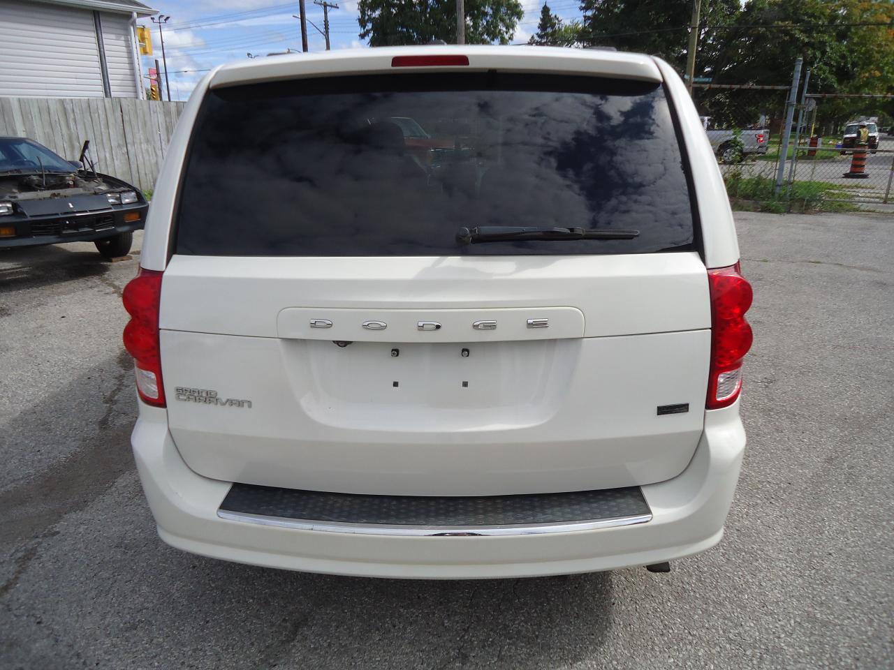 2013 Dodge Grand Caravan 4dr Wgn SXT - Photo #4