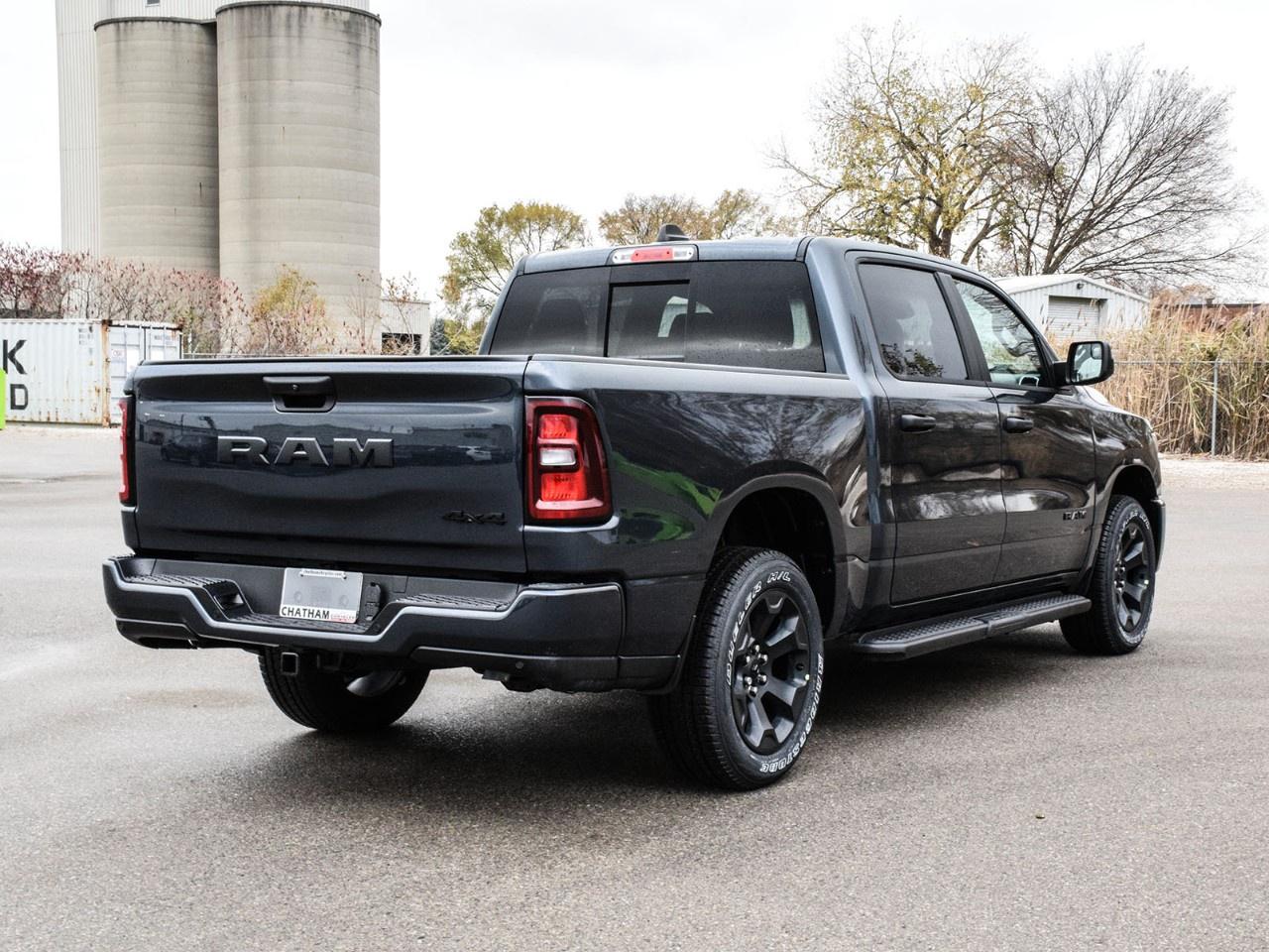 2025 RAM 1500 Tradesman 4x4 Crew Cab 5'7" Box Photo3