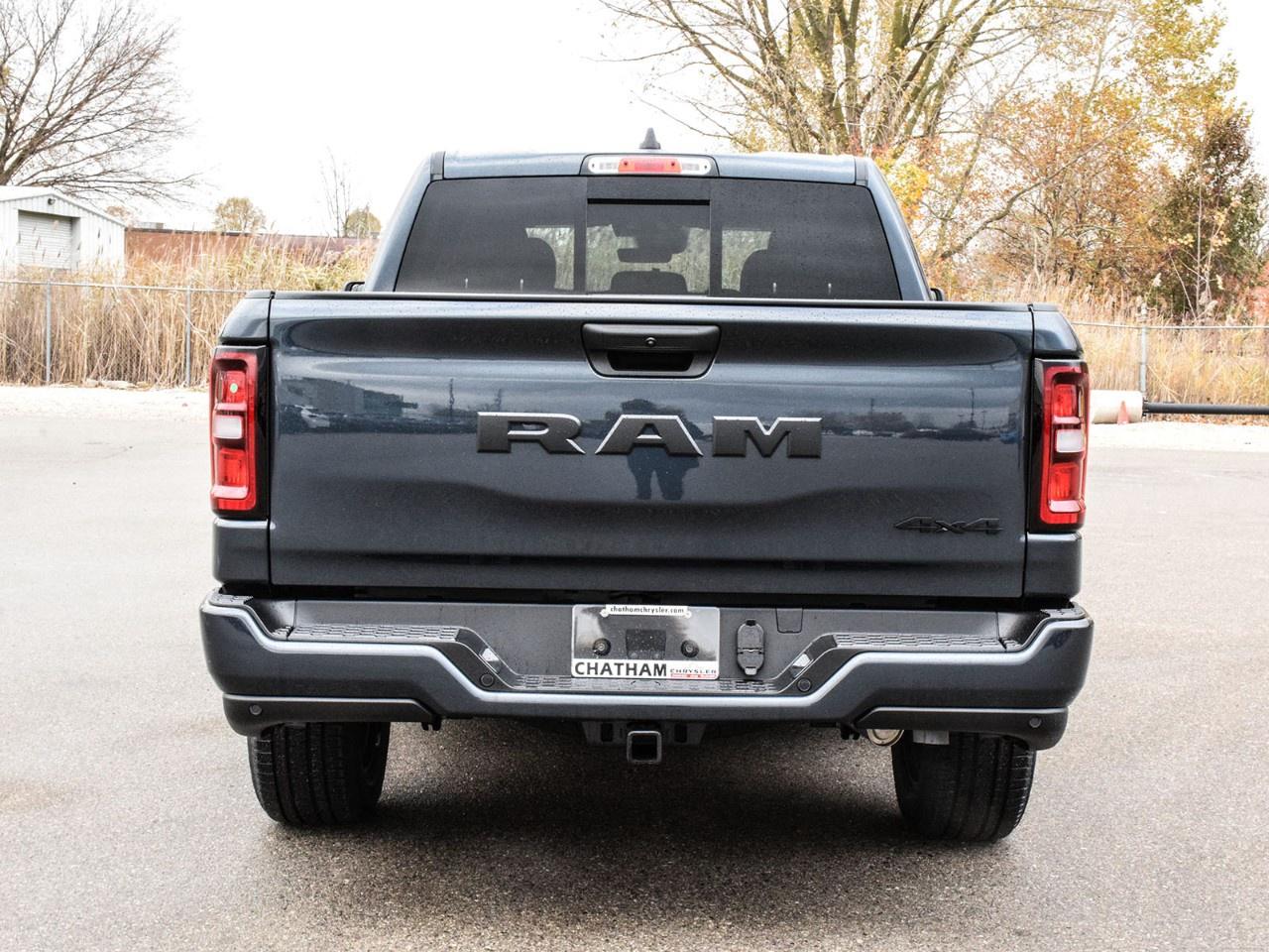 2025 RAM 1500 Tradesman 4x4 Crew Cab 5'7" Box Photo2