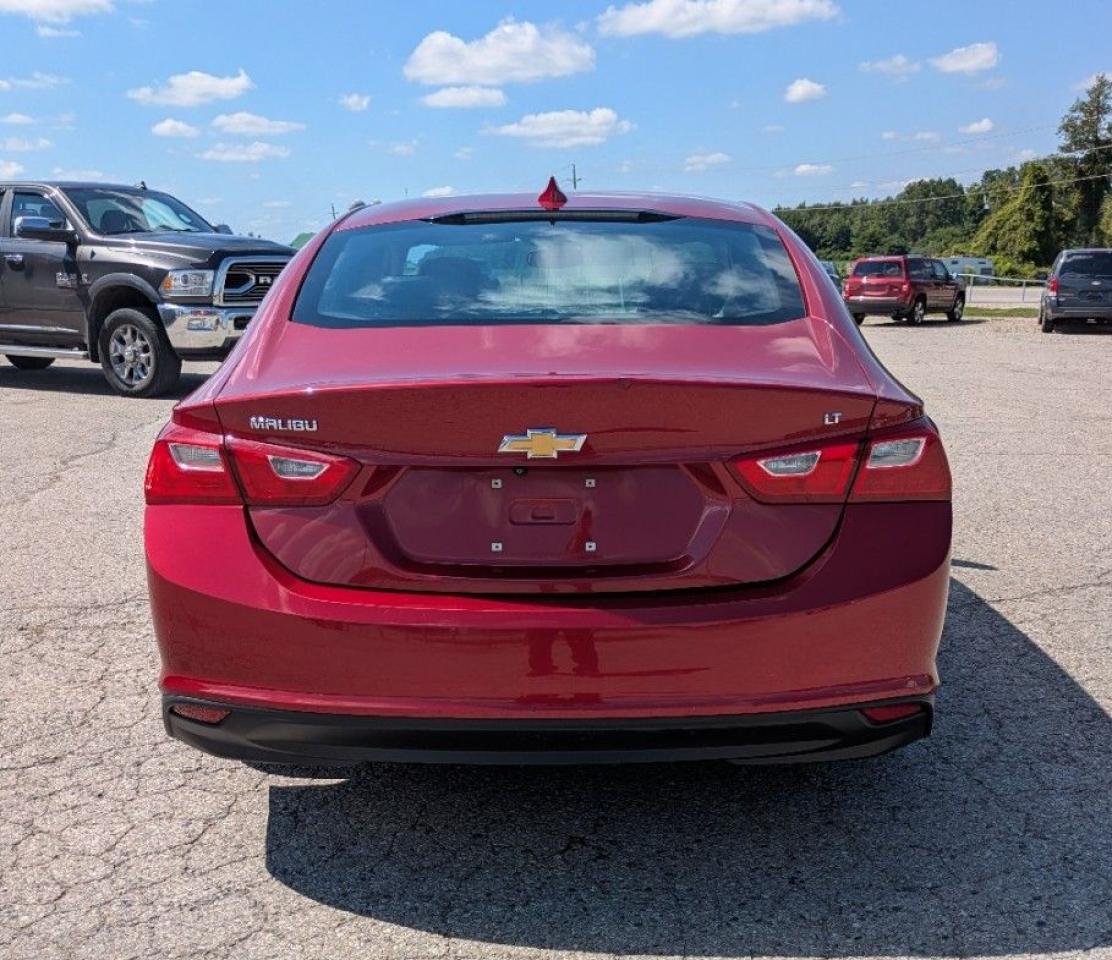 2016 Chevrolet Malibu LT - Photo #4