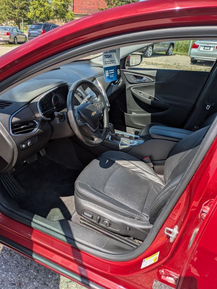 2016 Chevrolet Malibu LT - Photo #13