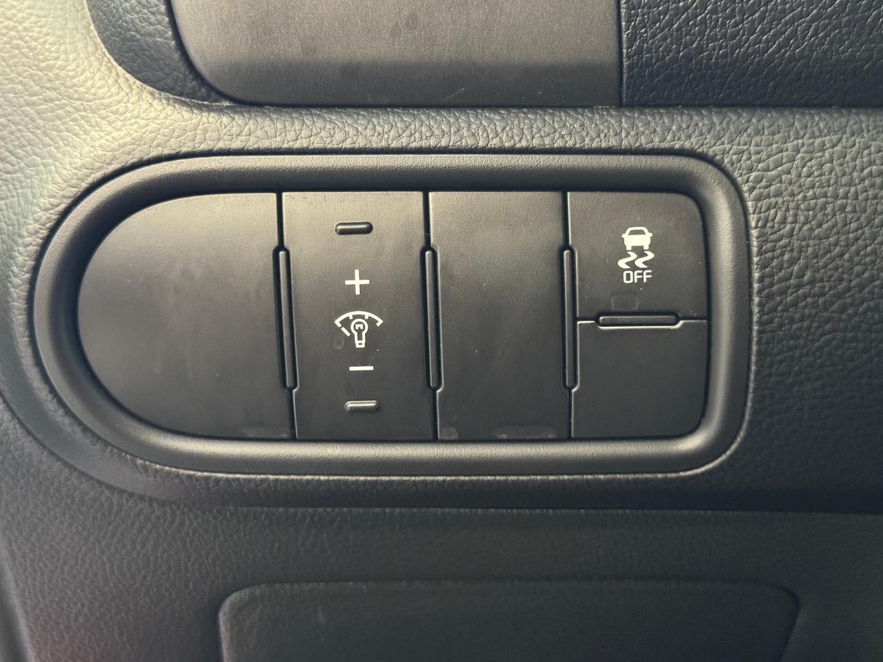 2017 Kia Forte LX+New Tires+ApplePlay+Remote Start+CLEAN CARFAX Photo