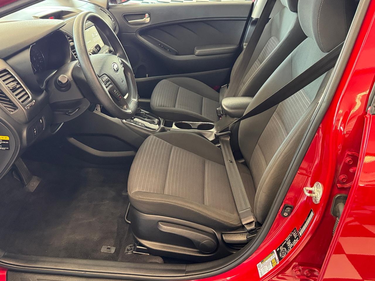2017 Kia Forte LX+New Tires+ApplePlay+Remote Start+CLEAN CARFAX Photo