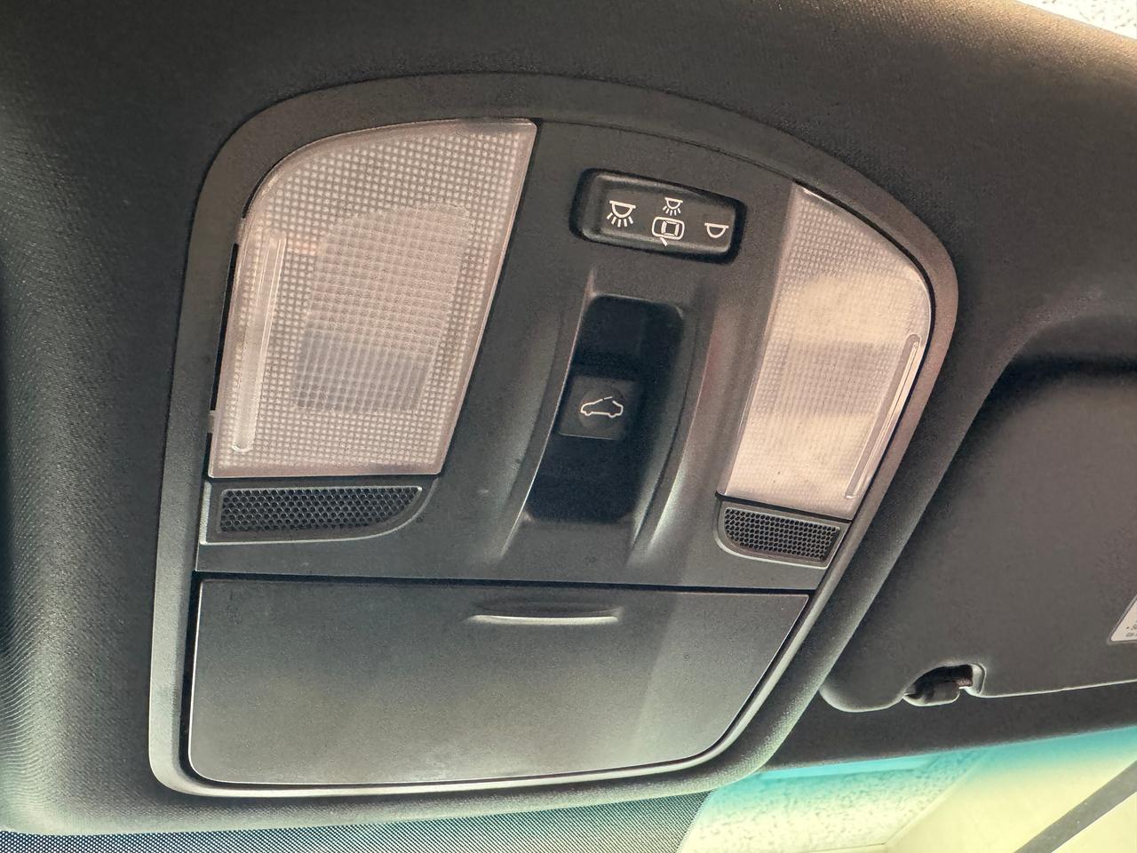 2019 Hyundai Veloster Turbo+New Tires+Wheels+Roof+BSM+CLEAN CARFAX Photo