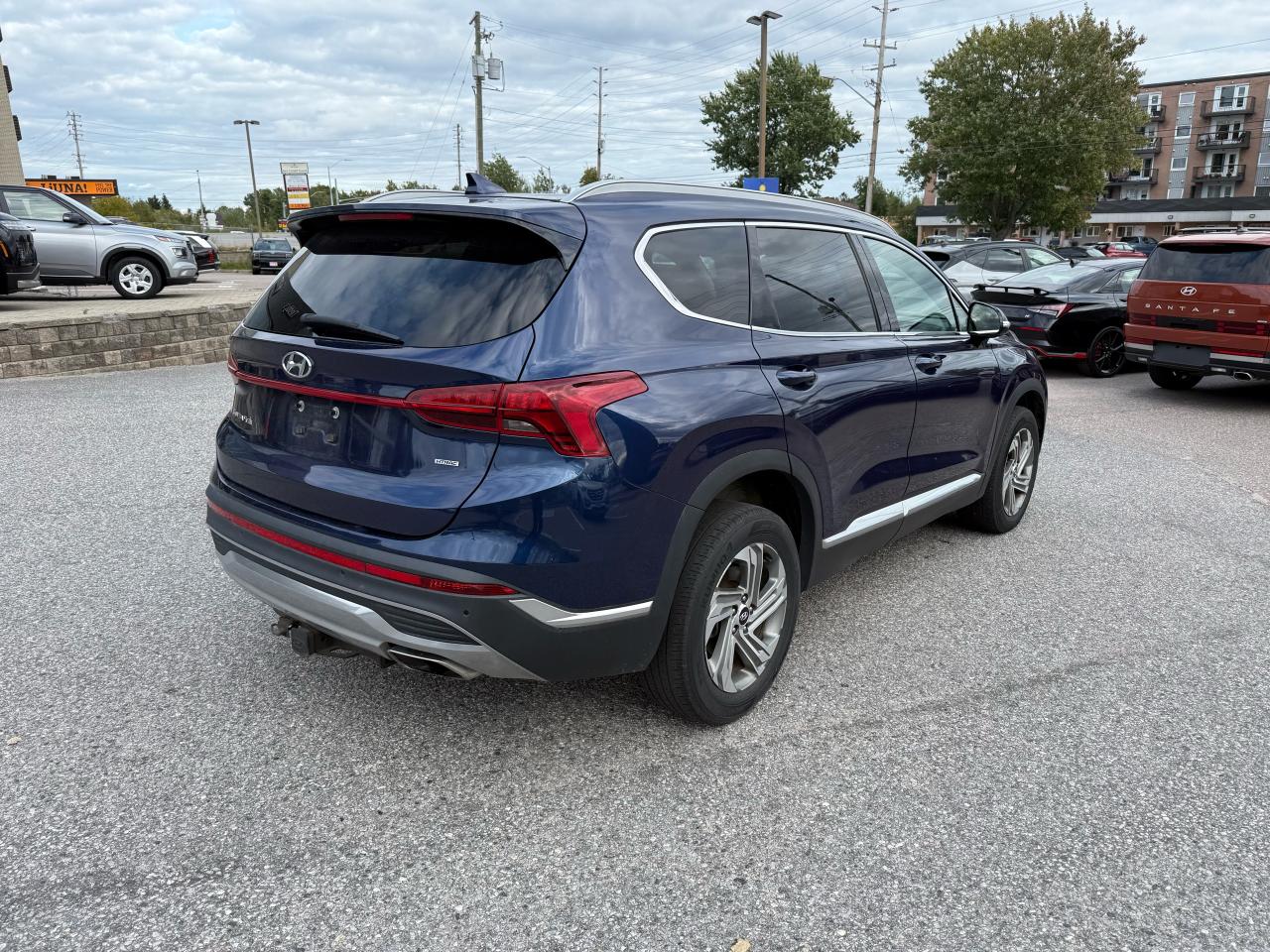 2022 Hyundai Santa Fe Preferred Photo7