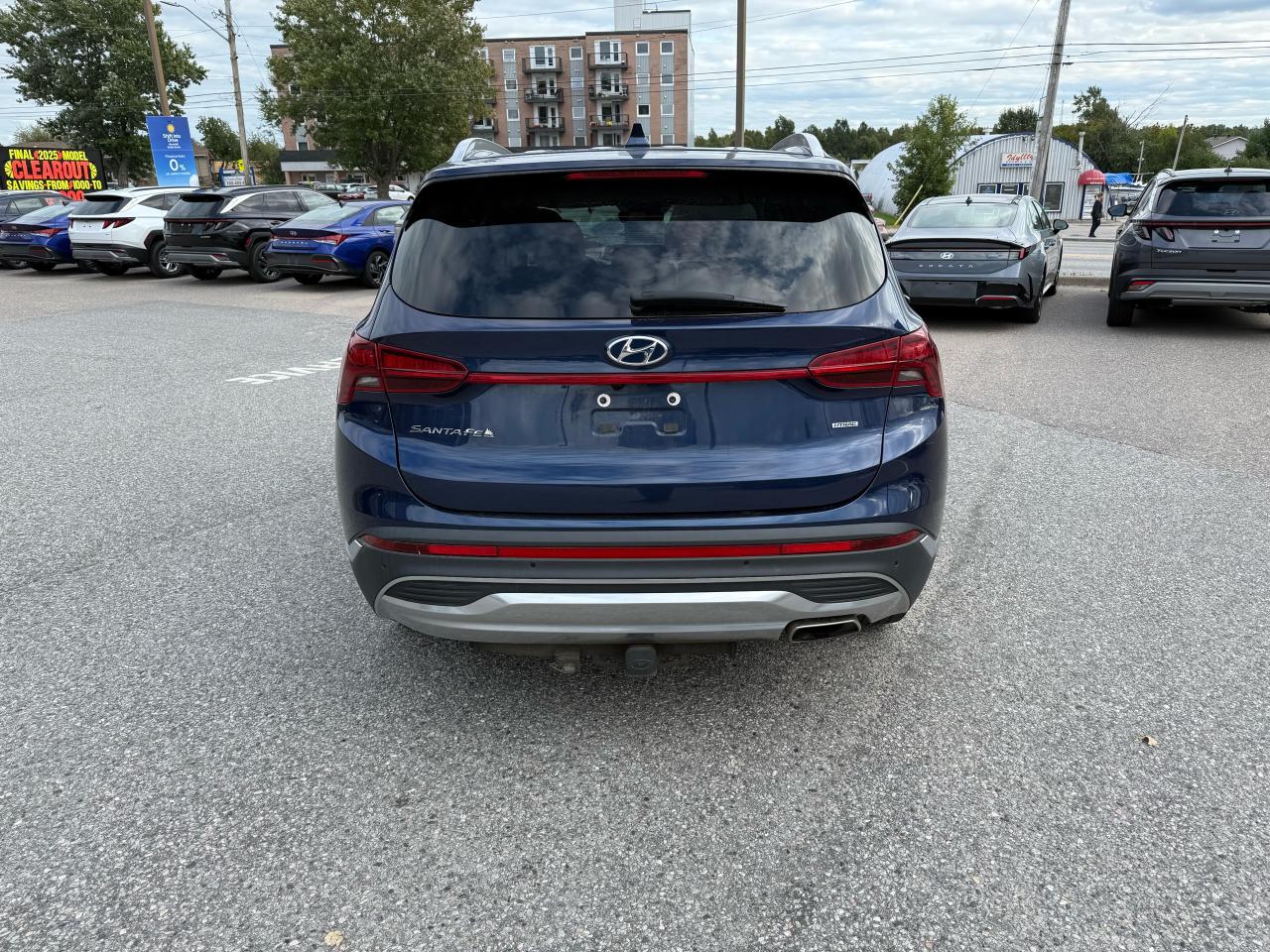 2022 Hyundai Santa Fe Preferred Photo8