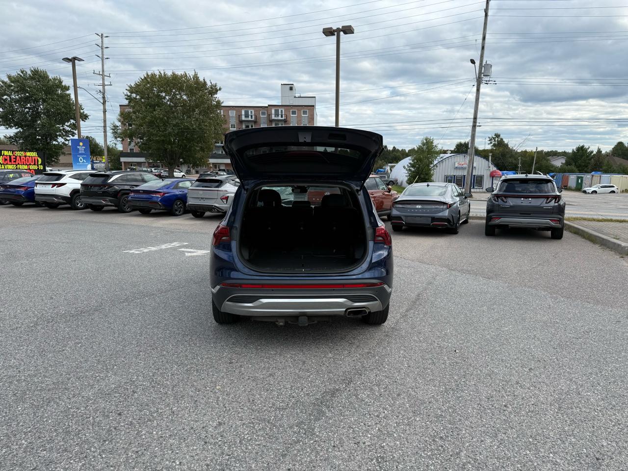 2022 Hyundai Santa Fe Preferred Photo10