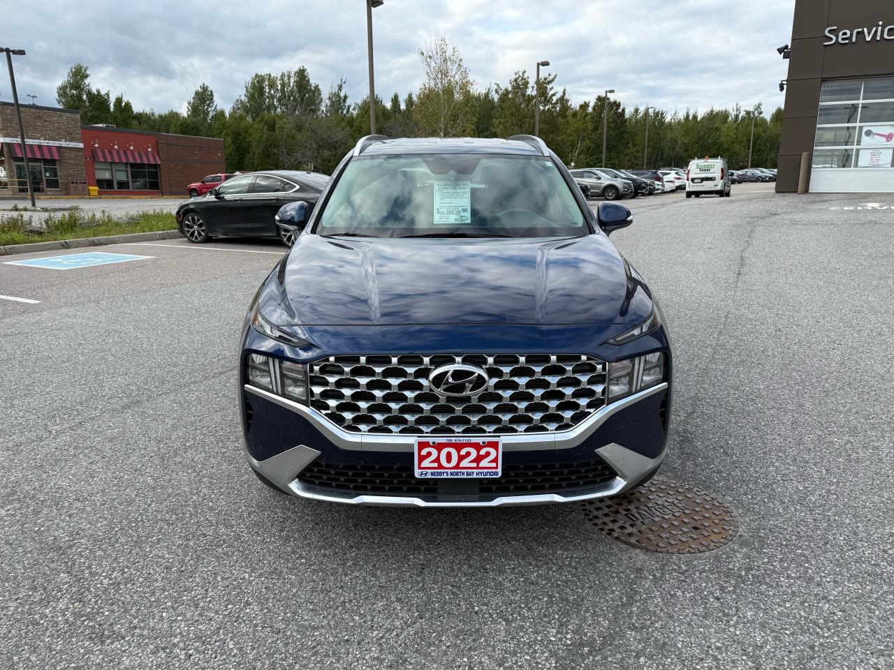 2022 Hyundai Santa Fe Preferred Photo4