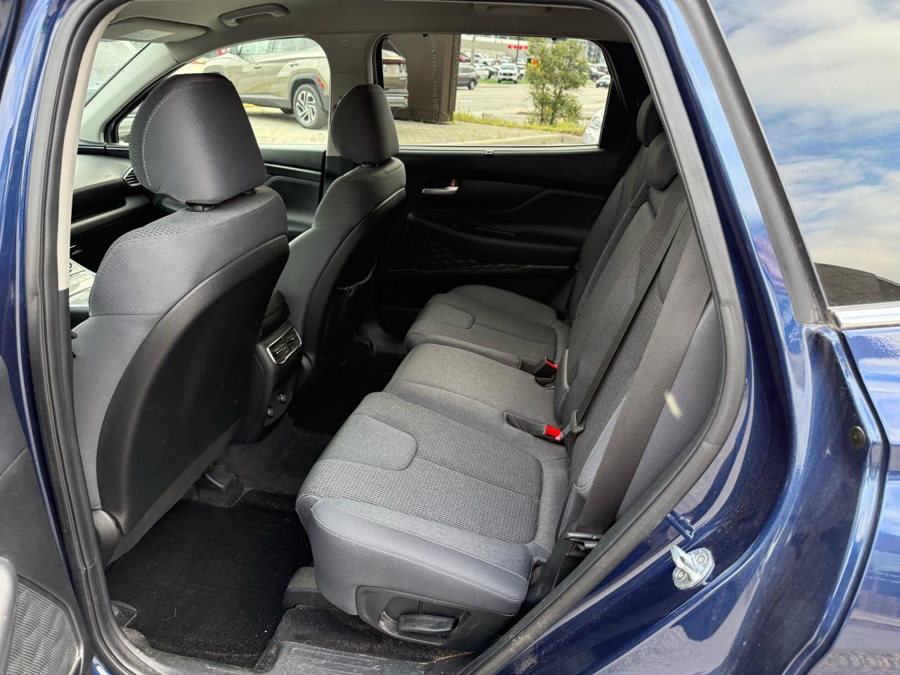 2022 Hyundai Santa Fe Preferred Photo11