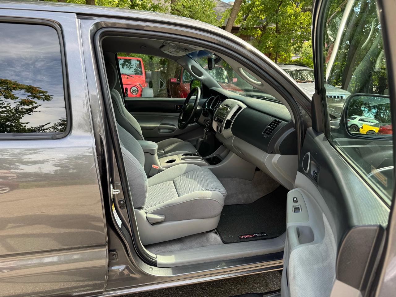 2011 Toyota Tacoma TRD SPORT - 4X4 - Photo #16