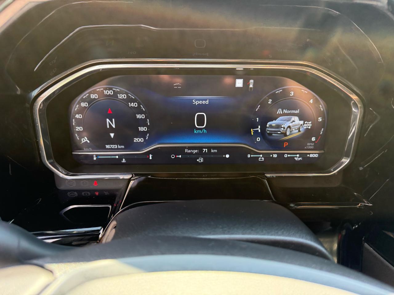 2023 Chevrolet Silverado 1500 High Country - Photo #9