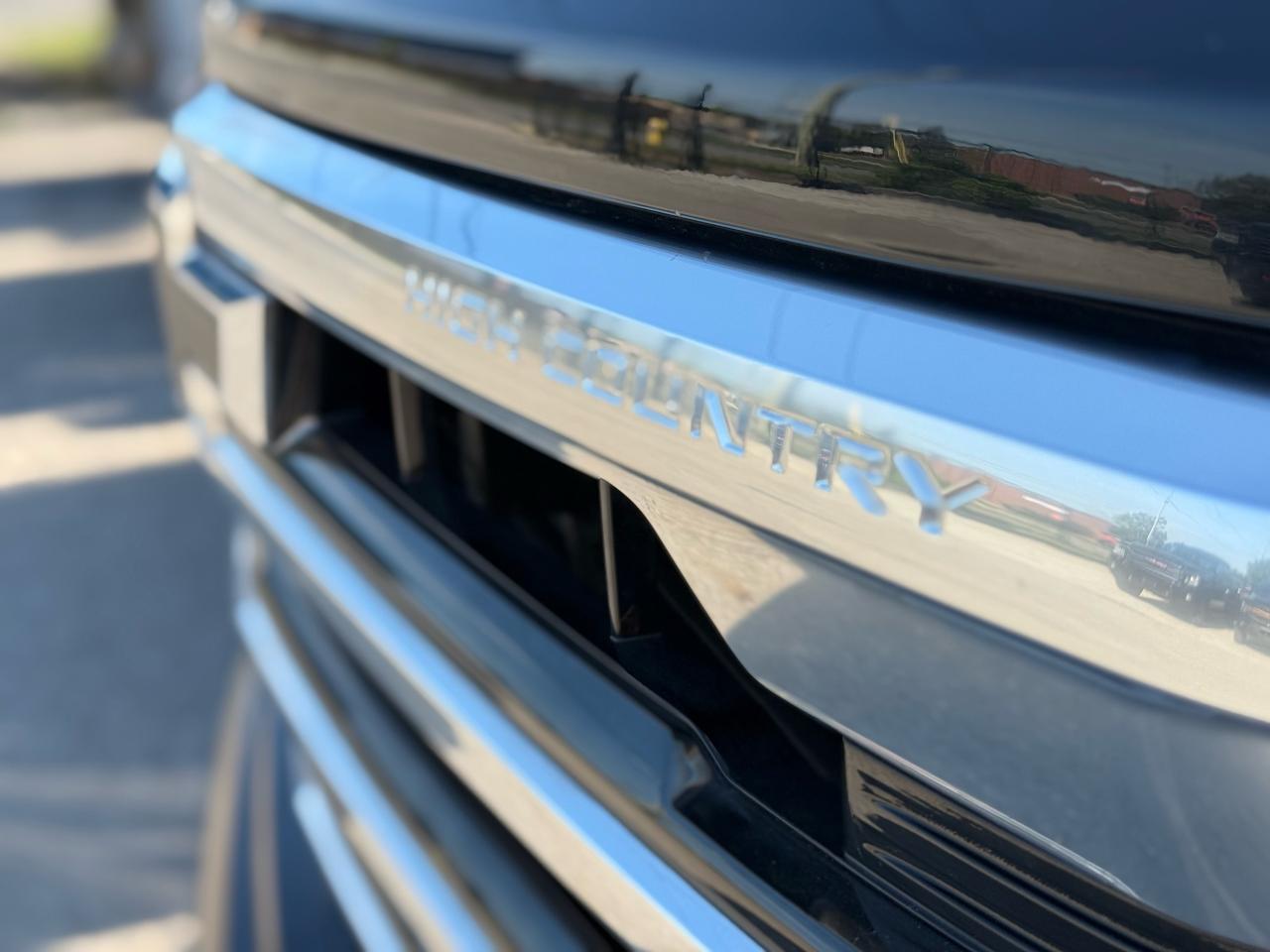 2023 Chevrolet Silverado 1500 High Country - Photo #4