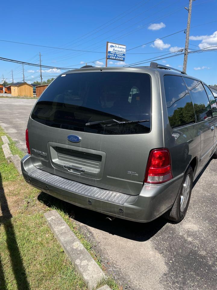 2006 Ford Freestar SEL Photo2