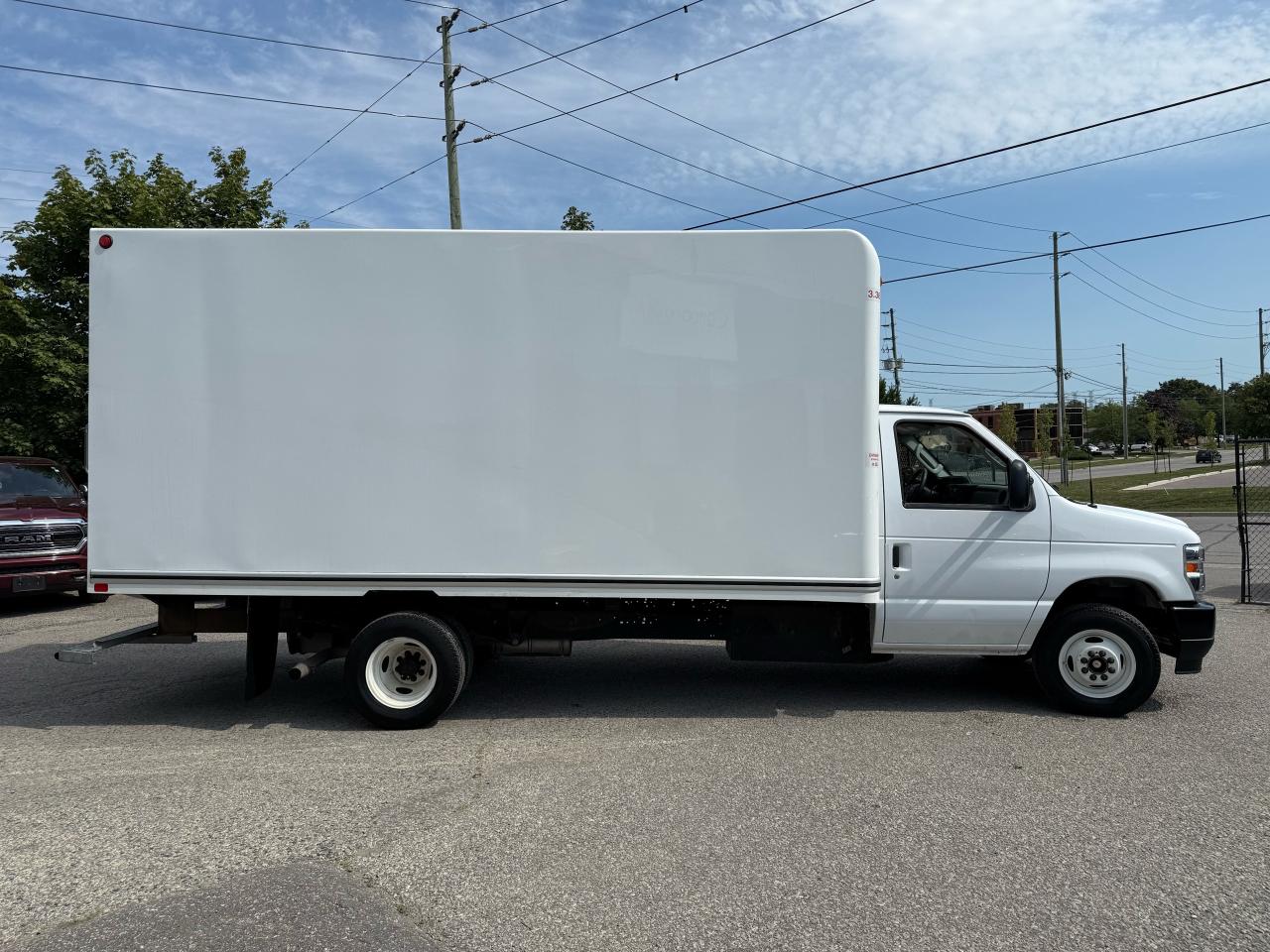 2025 Ford E-Series Cutaway E-450 DRW 158" WB 16 ft CUBE HIGH BOX PULLOUT RAMP Photo2