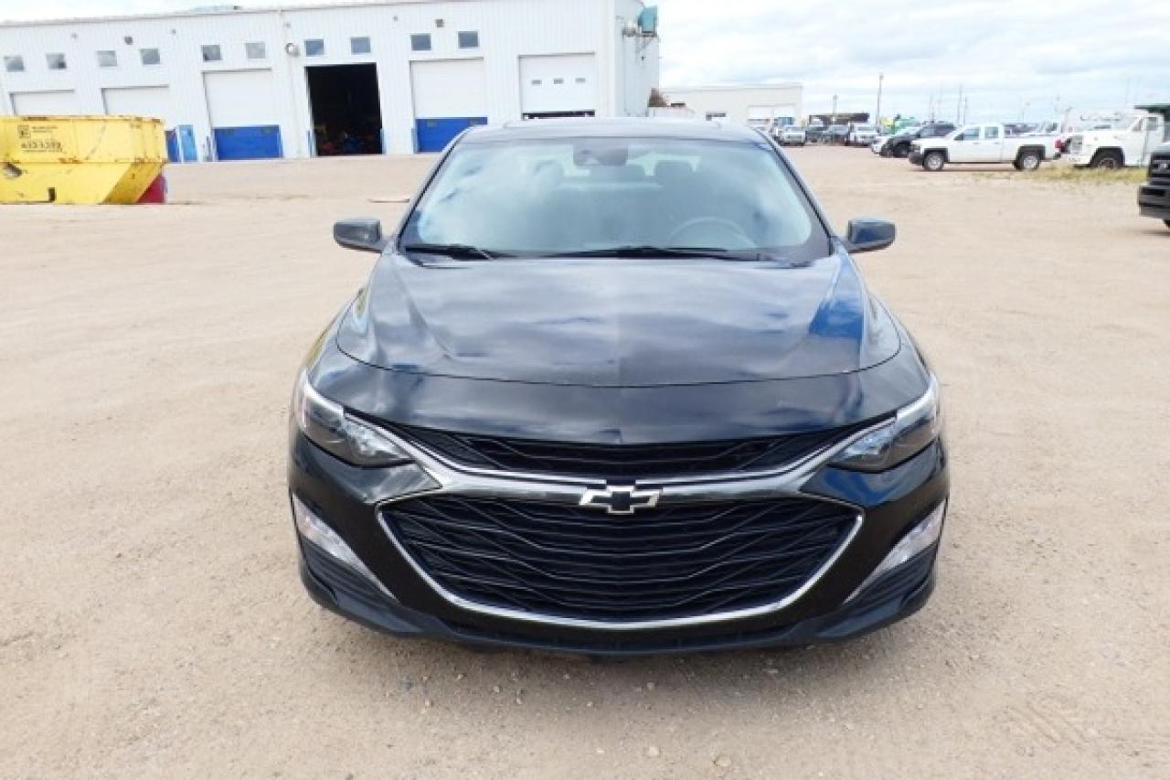 2023 Chevrolet Malibu 1LT w/Htd cloth, pano S/R, BUC - Photo #3