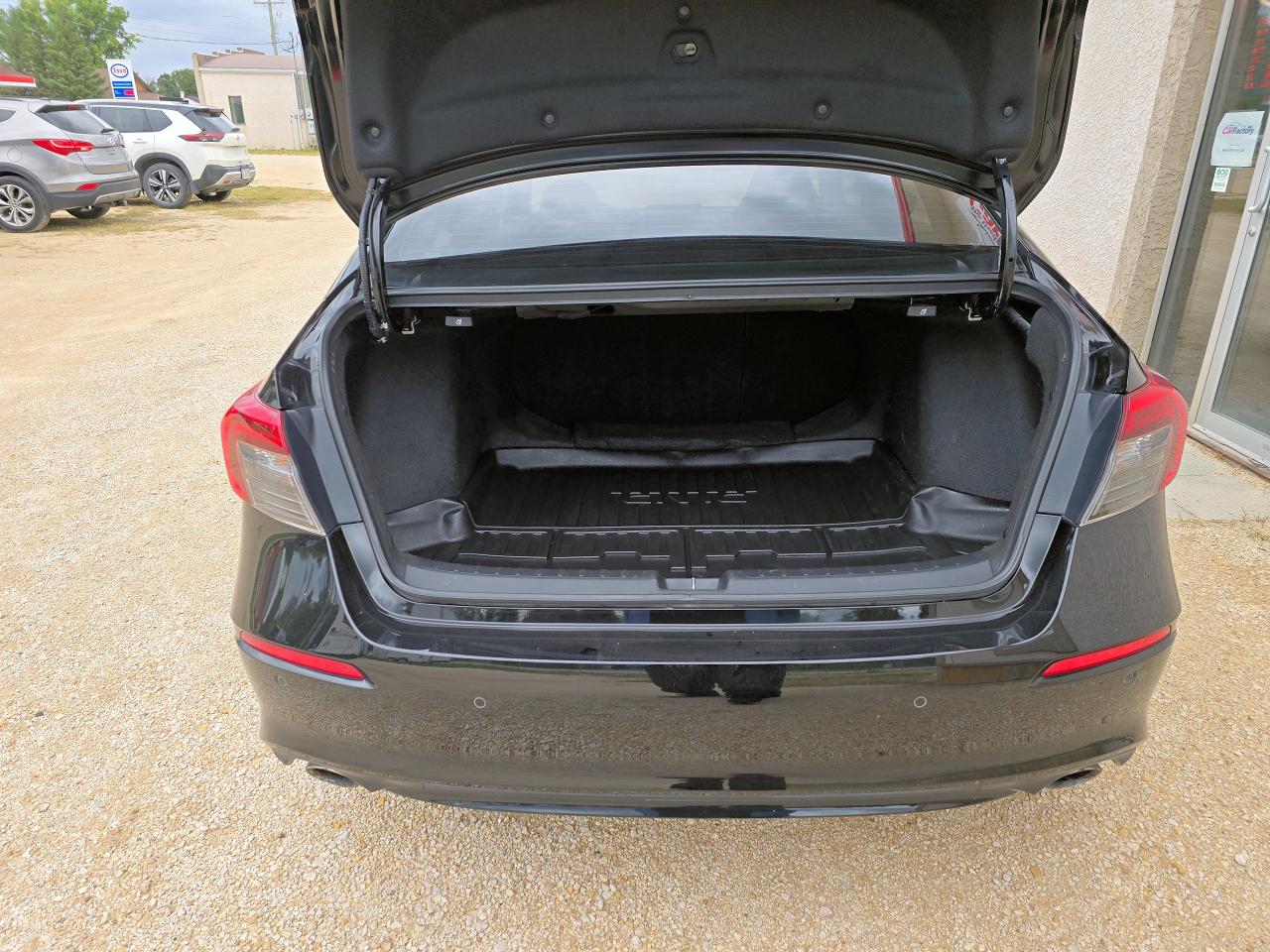 2022 Honda Civic SI , Accident Free, One Owner - Photo #27