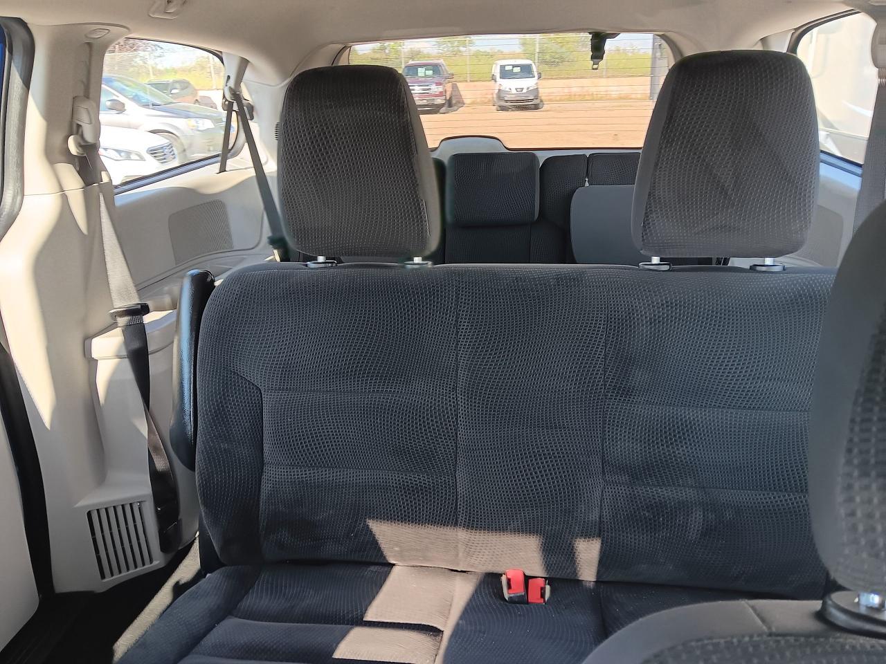 2019 Dodge Grand Caravan Canada Value Package 7 Pass Bluetooth - Photo #16