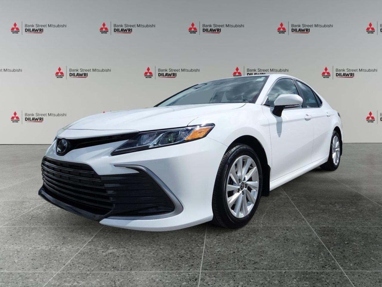 Used 2023 Toyota Camry HYBRID Hybrid LE Auto for sale in Gloucester, ON