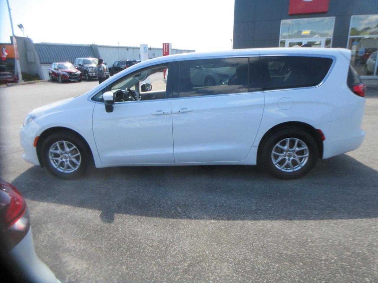 2022 Dodge Grand Caravan SXT Photo