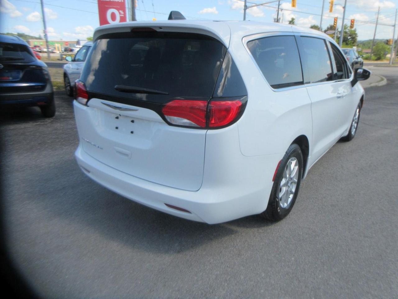 2022 Dodge Grand Caravan SXT Photo