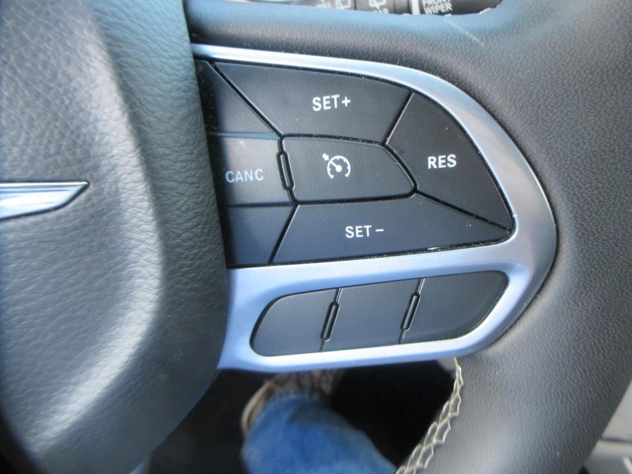 2022 Dodge Grand Caravan SXT Photo