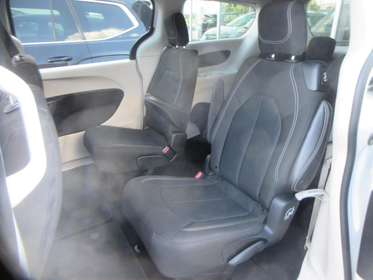 2022 Dodge Grand Caravan SXT Photo