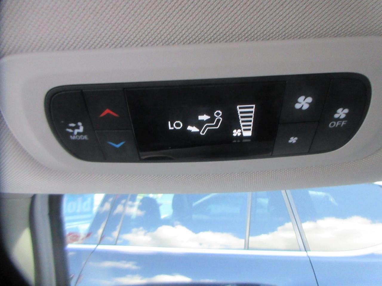 2022 Dodge Grand Caravan SXT Photo