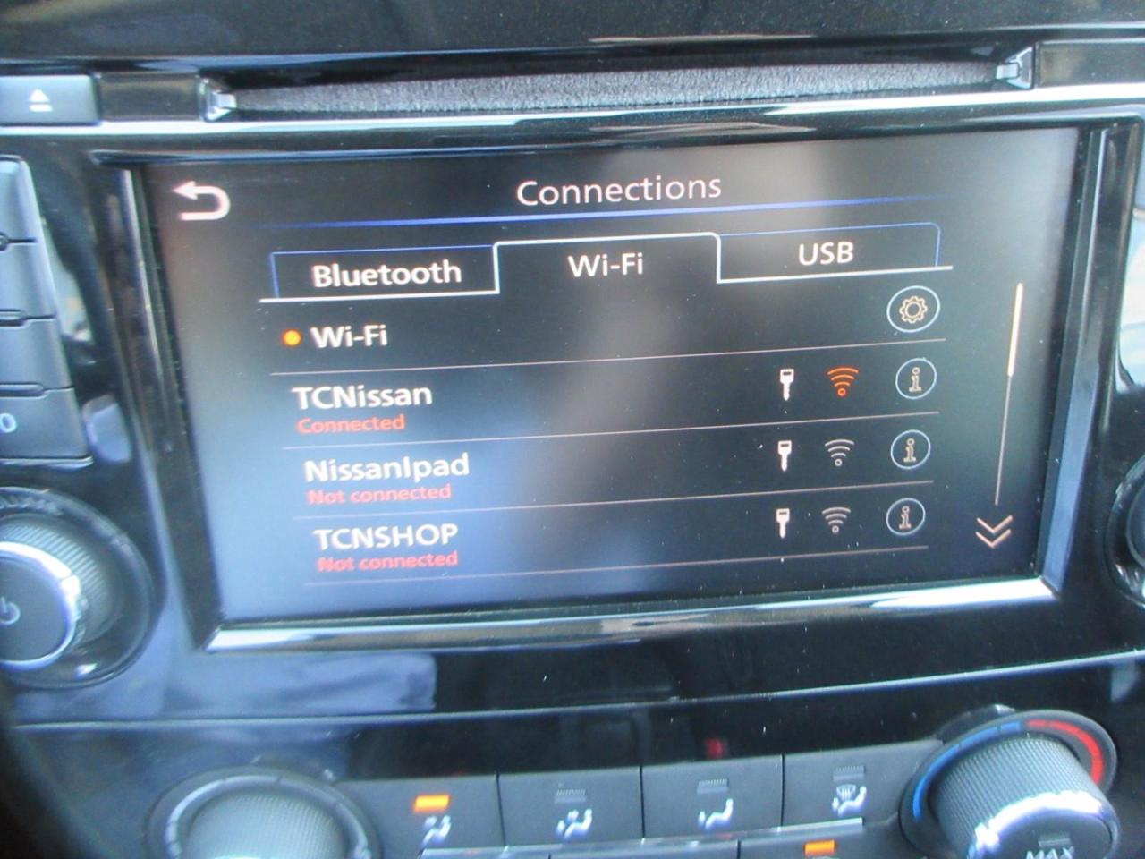 2020 Nissan Rogue SV Photo