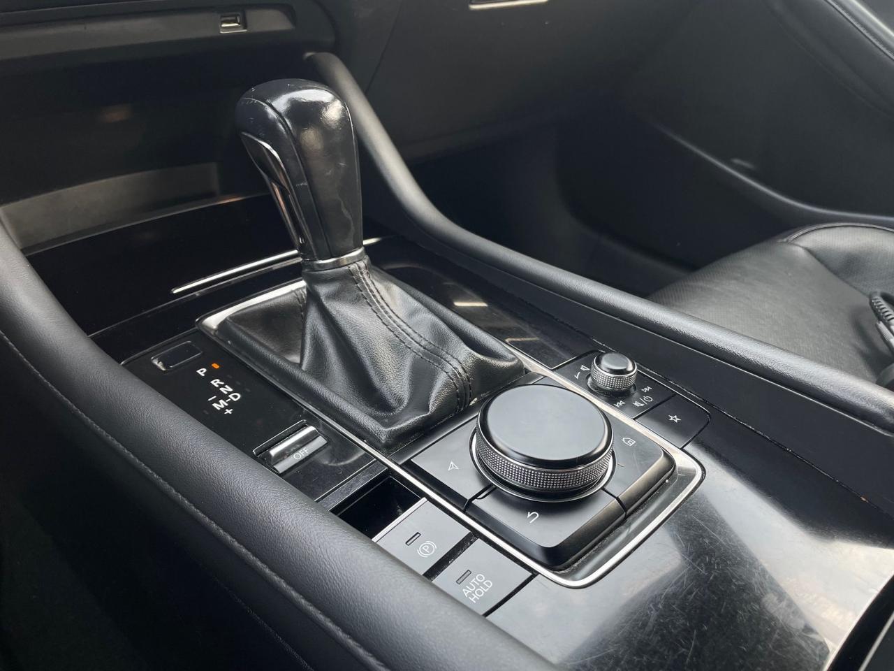 2020 Mazda MAZDA3 GT *MANY SAFETY FEATURES, NAV, BACKUP CAM* - Photo #18