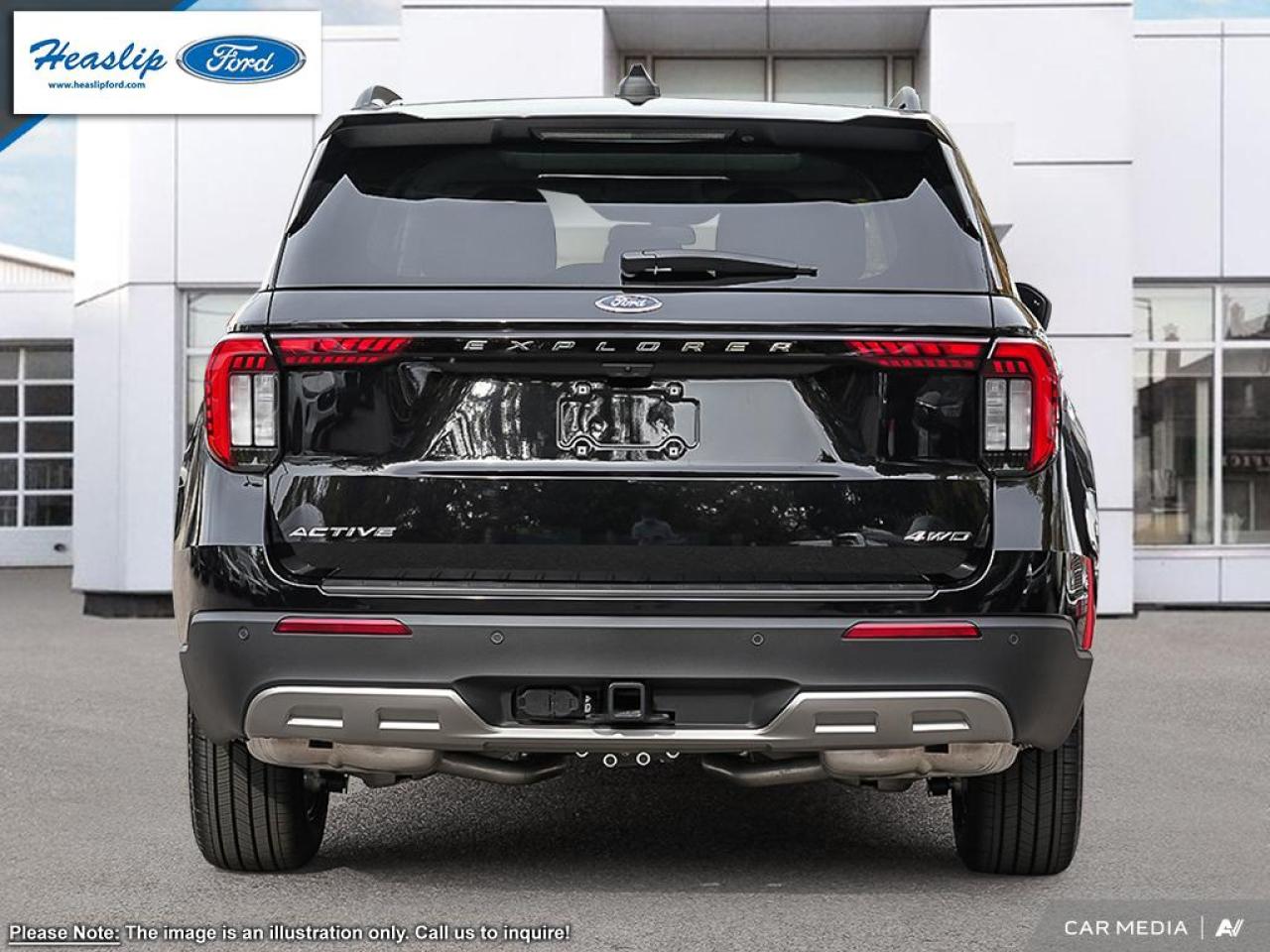 2025 Ford Explorer Active Photo4