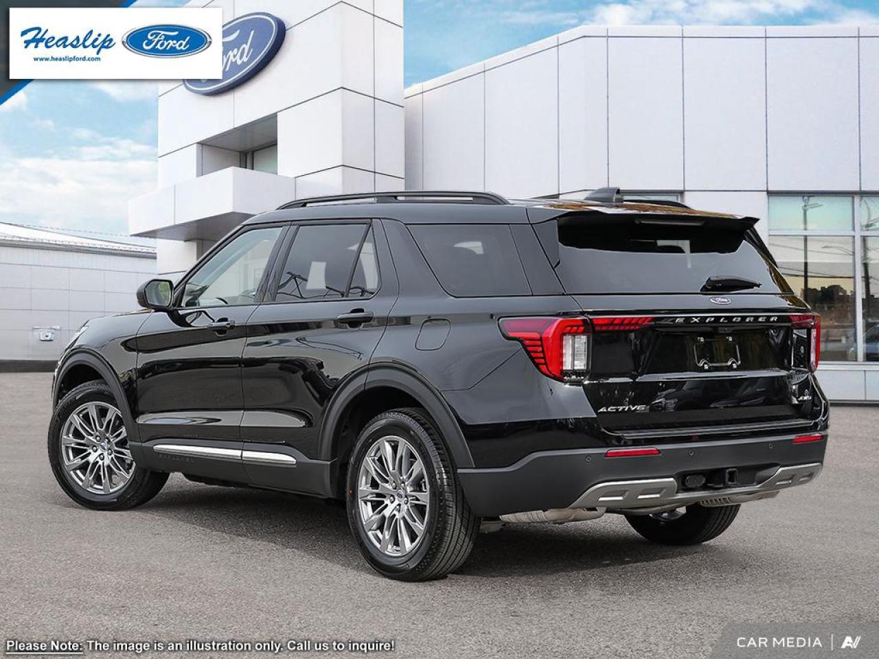 2025 Ford Explorer Active Photo3