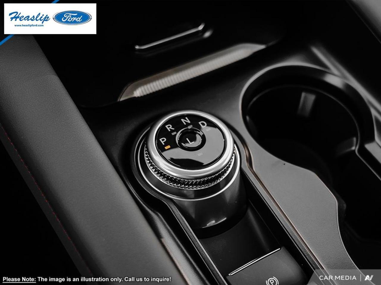 2025 Ford Explorer Active Photo5
