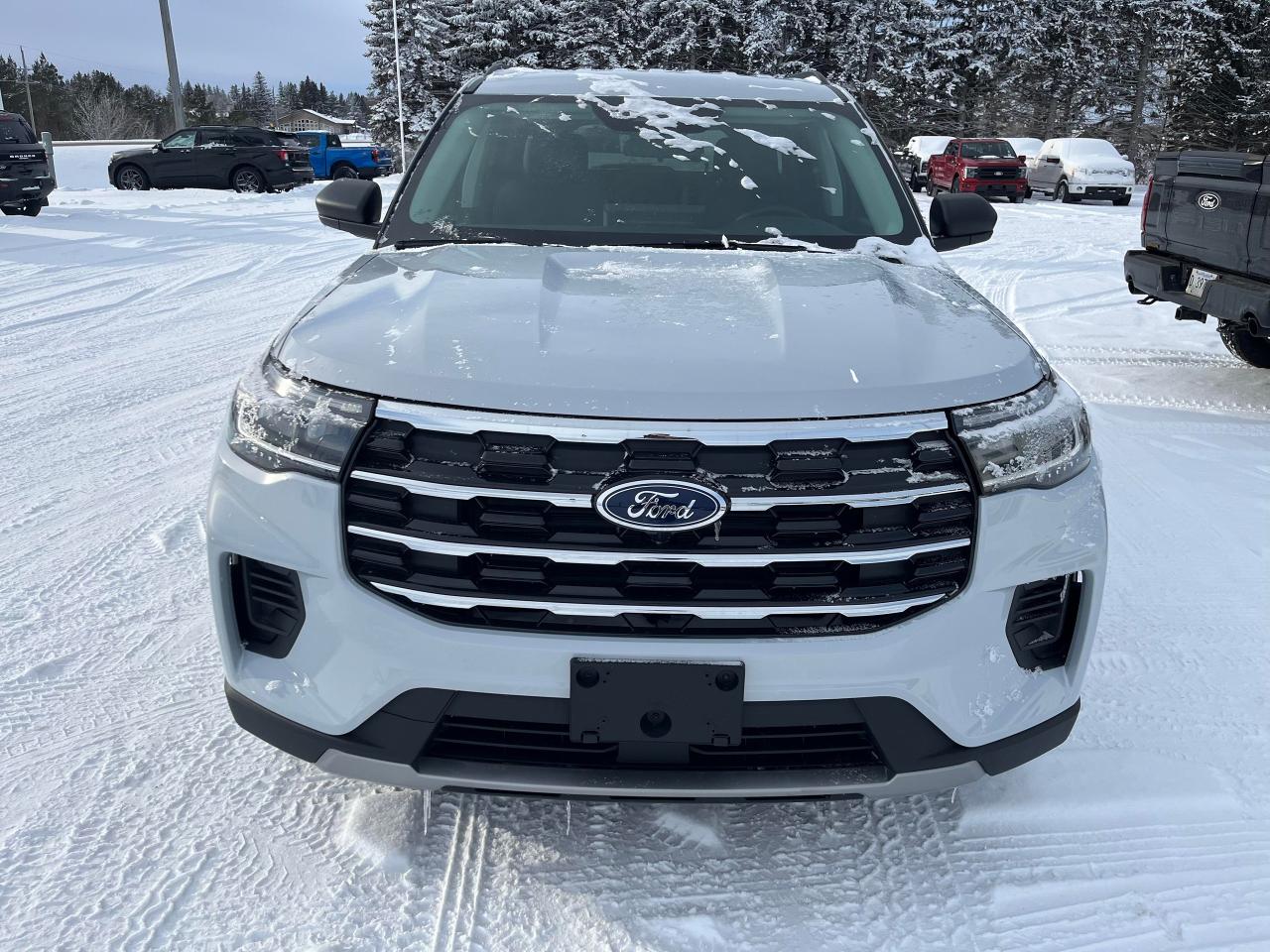 2026 Ford Explorer Active 4WD Photo1