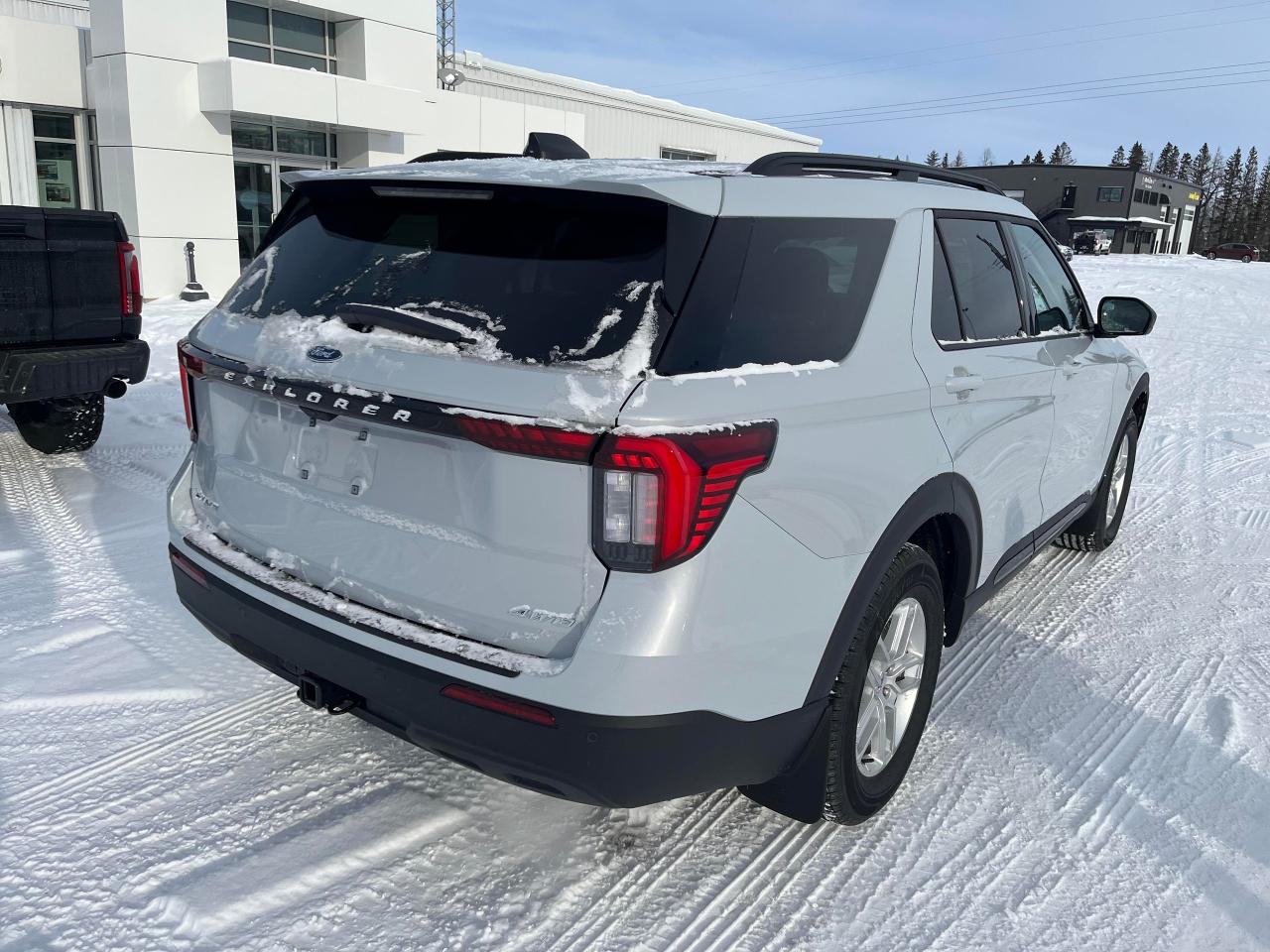 2026 Ford Explorer Active 4WD Photo4